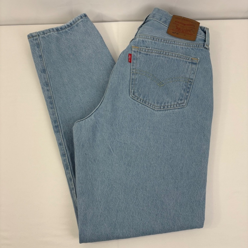 Levis Premium 501 81 Button Fly High Rise Straight Leg Jeans Light Wash 28x31